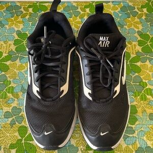 Women's Nike Air Max AP Black/White (CU4870 001) - 9.5 *Used once*